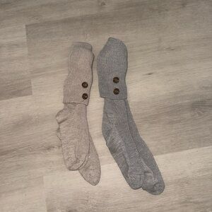 Cozy Ribbed Button-Accent Socks - Gray and Tan